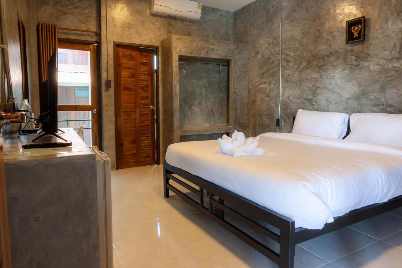Nan Arena Place Bagian luar foto