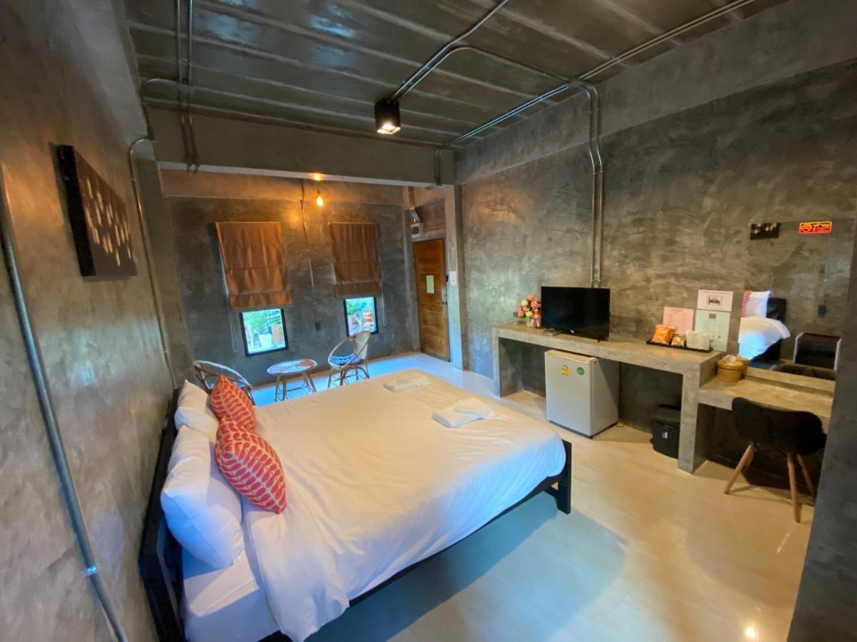 Nan Arena Place Bagian luar foto