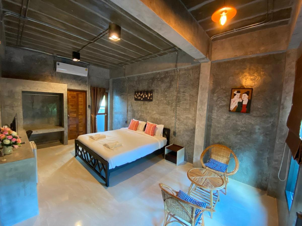 Nan Arena Place Bagian luar foto