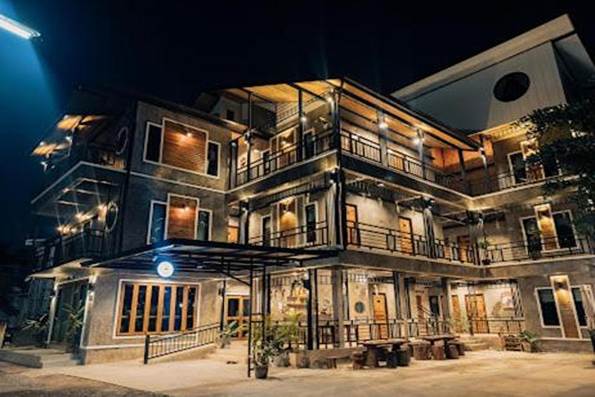 Nan Arena Place Bagian luar foto
